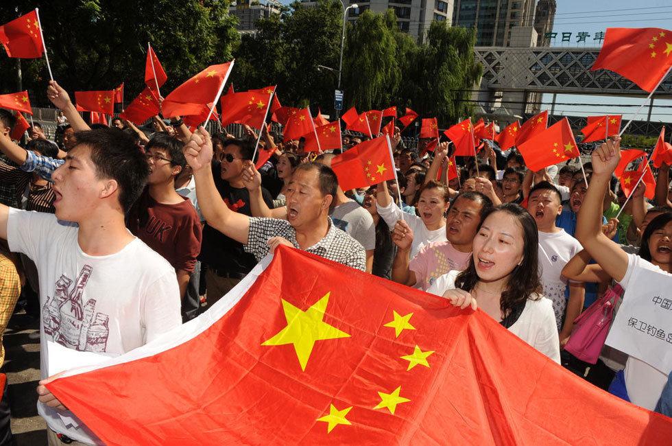 云南镇雄突发山体滑坡,科学避险自救很重要