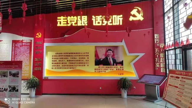 查尔斯心酸无奈：女王太宠爱夏洛特公主，不退位是为曾孙女