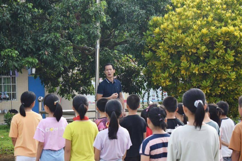 飞卢小说网里的小说怎么可以免费游戏画面