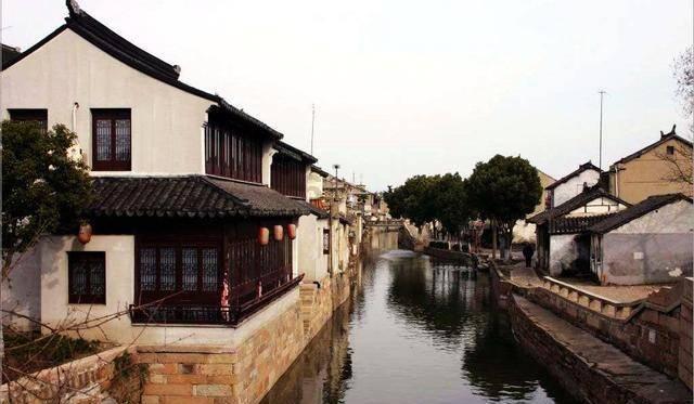 涓涓热血暖寒冬——长沙东大肛肠医院积极开展无偿献血活动
